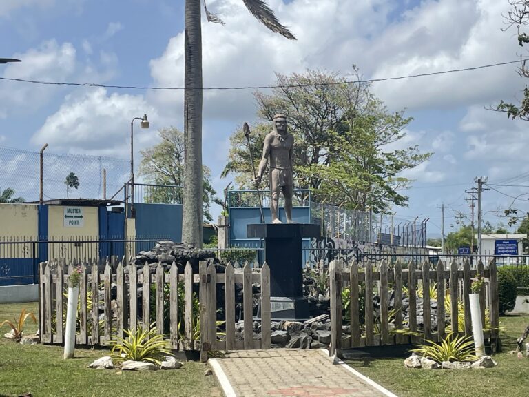 Hyarima Statue